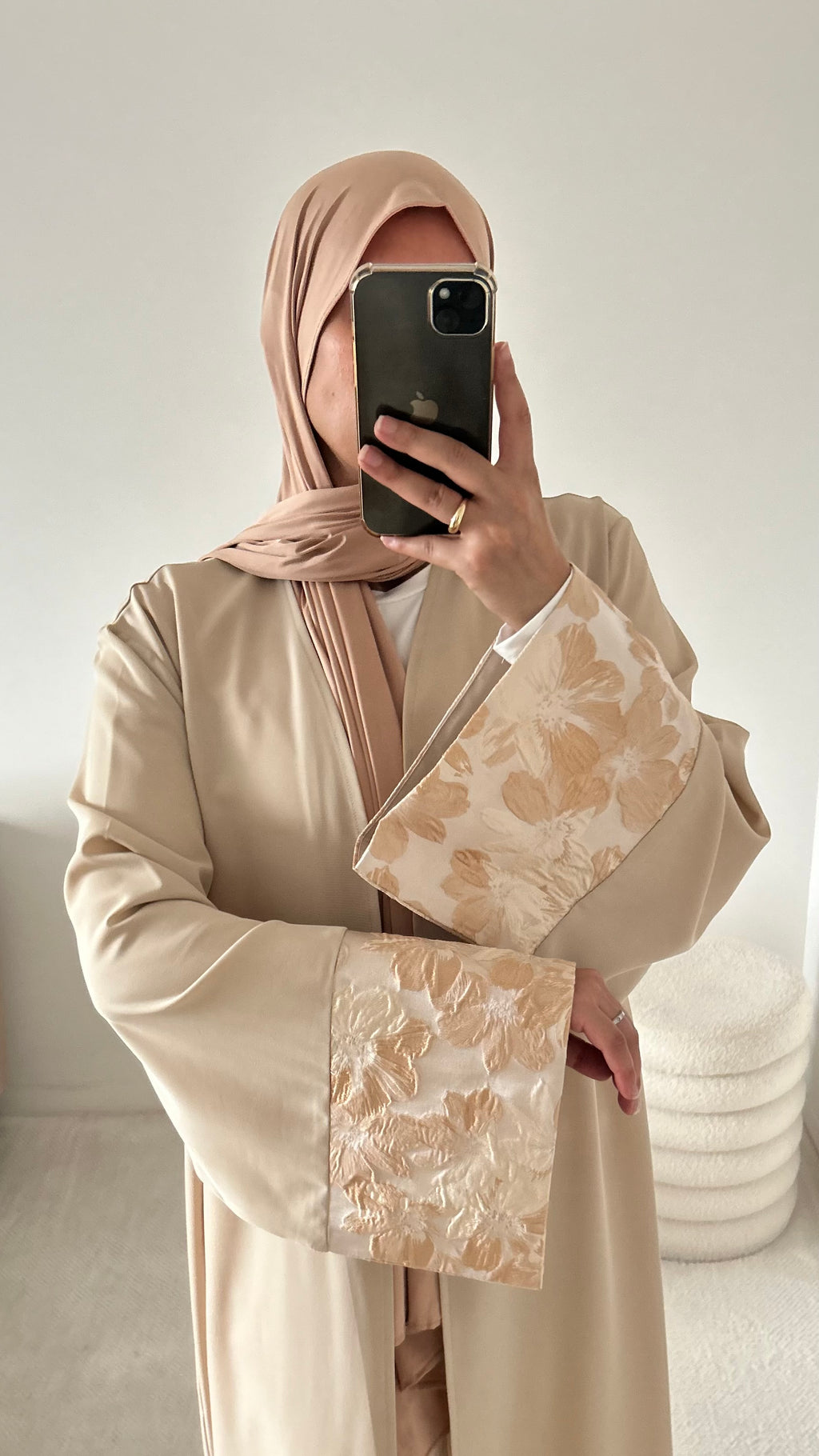 Kimono Beige aux manches fleuries