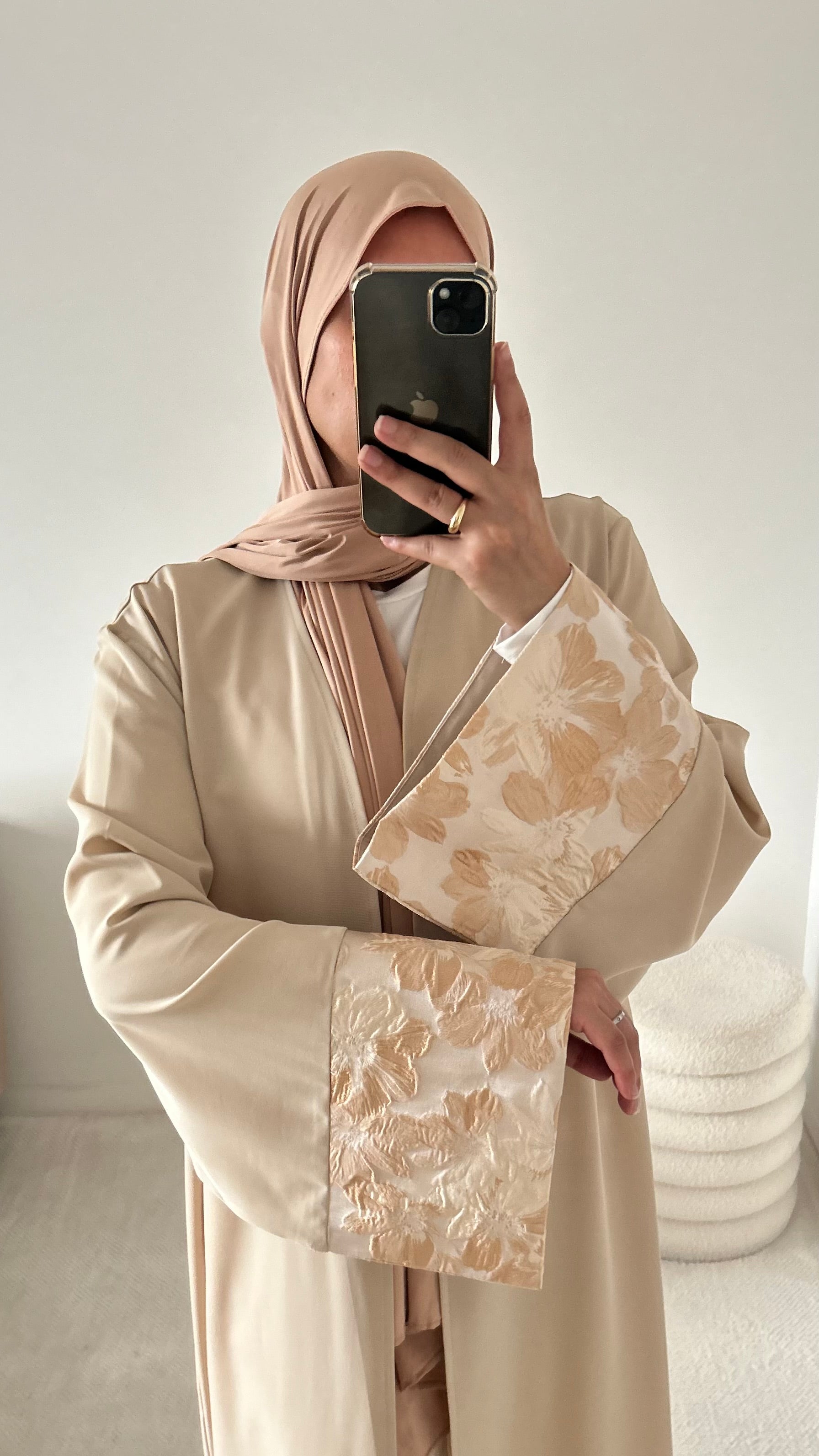 Kimono Beige aux manches fleuries